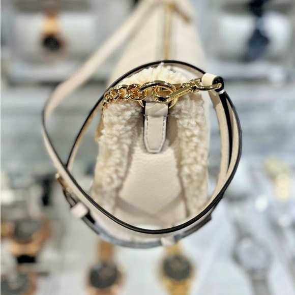 🌟MICHAEL MICHAEL KORS🌟 NWT Carmela Natural Medium Pouchette Crossbody Leather - Picture 4 of 11